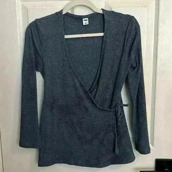 Old Navy Tops - Old Navy blue ribbed tie front blouse